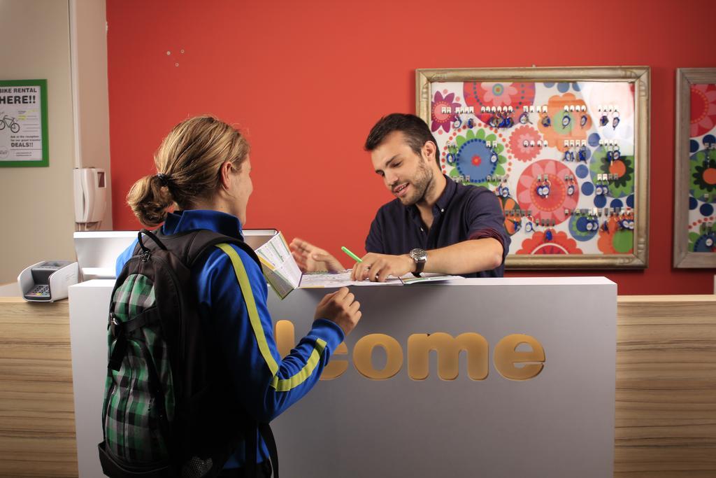 Brussels Hello Hostel Koekelberg Zewnętrze zdjęcie